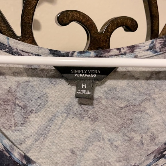 Vera Wang blouse. - Picture 2 of 3